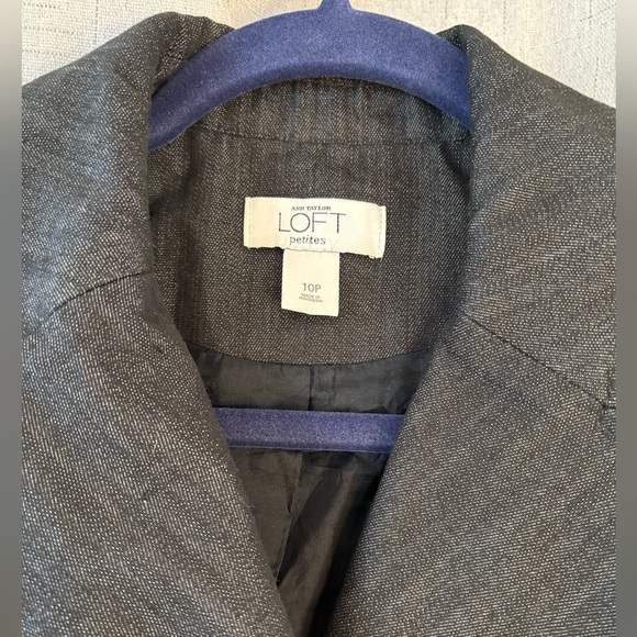 LOFT Dark Gray/Black Cropped Jacket Blazer Double Breasted Pockets Size 10P - Picture 3 of 6